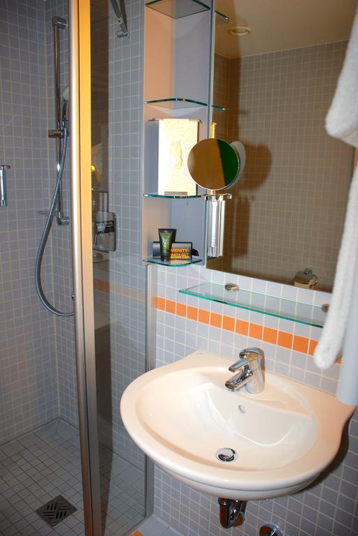 Wassertrüdingen Hezelhof'S Radl-Hotel חדר תמונה